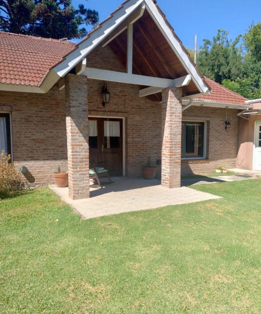 VENTA CASA 5 AMB BELEN DE ESCOBAR EL CAZADOR LOTE 1200 M2 170M2 CUB GRAN PARQUE QUINCHO PISCINA
