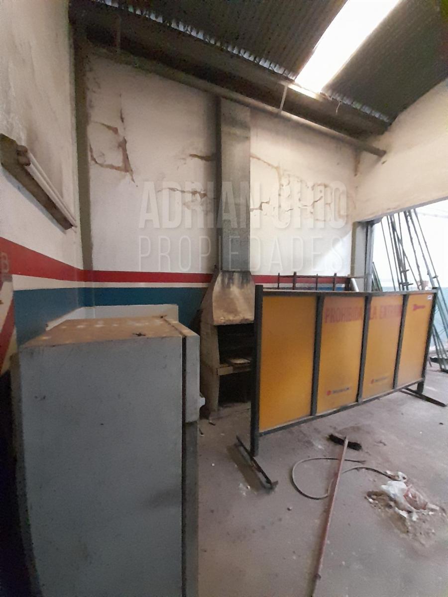 Venta de Galpón con Local Comercial en 68 E/ 117 y 118 de La Plata. 3