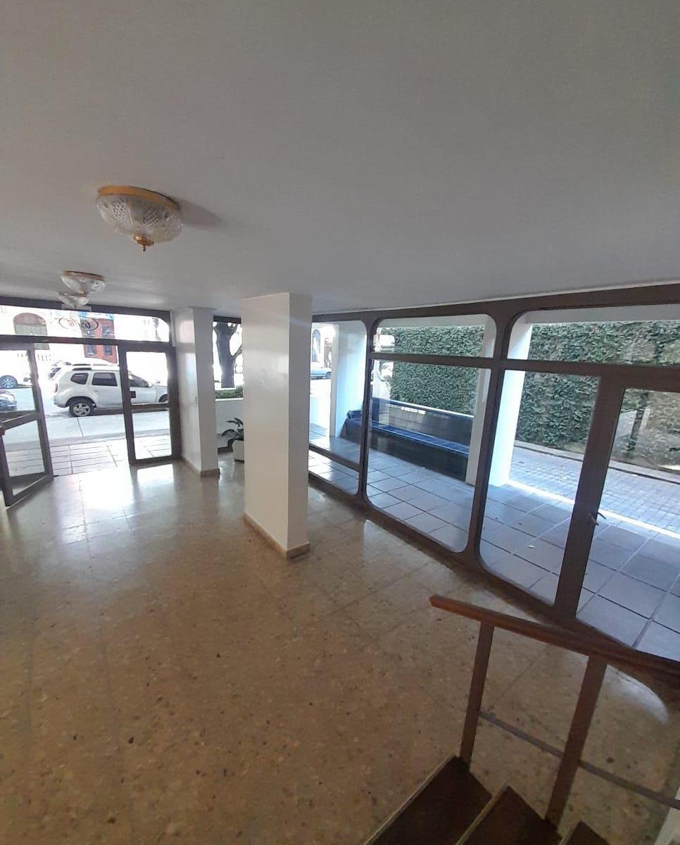 Venta de Departamento de 2 Dorm. en 55 E/ 8 y 9, La Plata. 4