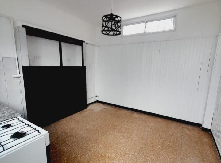 Alquiler de Departamento de 2 dormitorios en calle 67 e/ 118 y 119 de La Plata.  3
