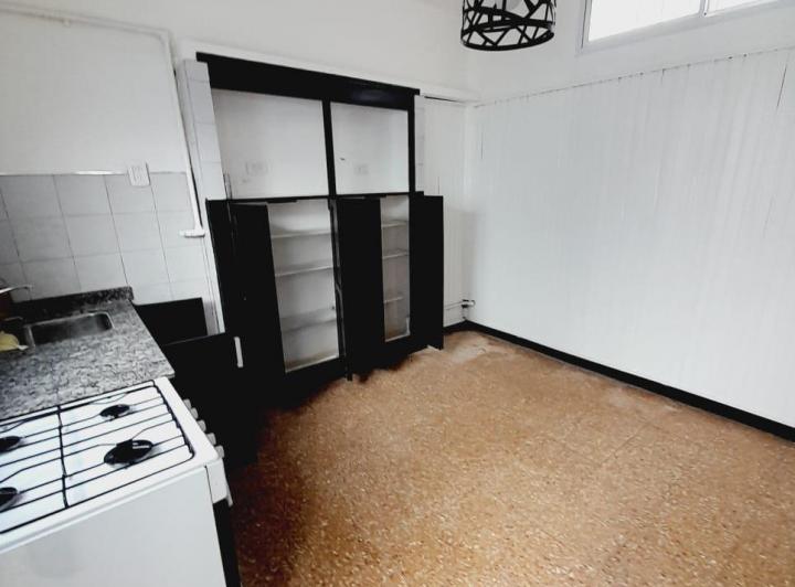 Alquiler de Departamento de 2 dormitorios en calle 67 e/ 118 y 119 de La Plata.  1