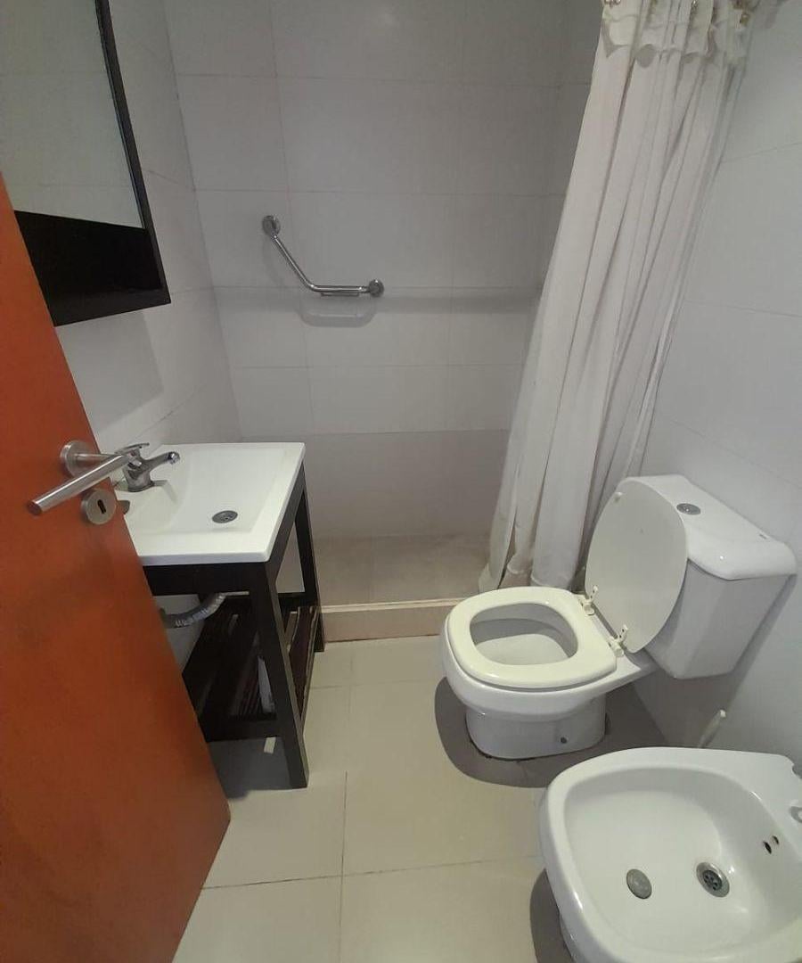 Foto de Alquiler de Departamento de 2 dormitorios y escritorio en calle 57 e/, imagen 1