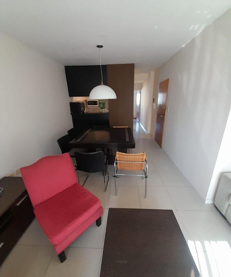 Foto de Alquiler de Departamento de 2 dormitorios y escritorio en calle 57 e/, imagen 2