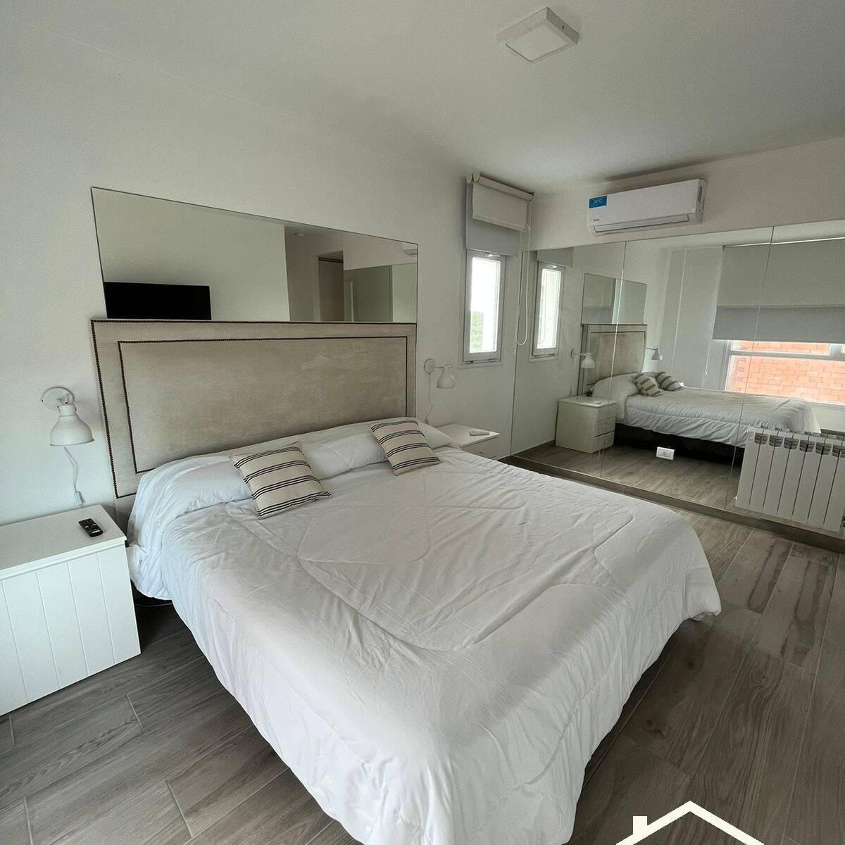 Departamento en Venta, en Monte Hermoso Tres Dorm. Av Costanera 664 2