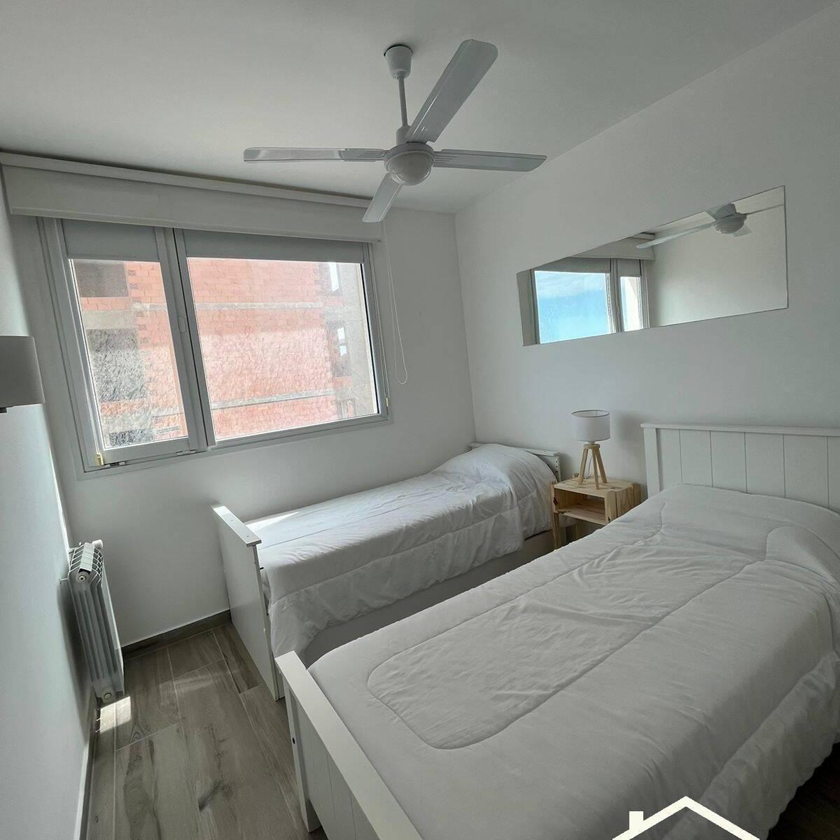 Departamento en Venta, en Monte Hermoso Tres Dorm. Av Costanera 664 3
