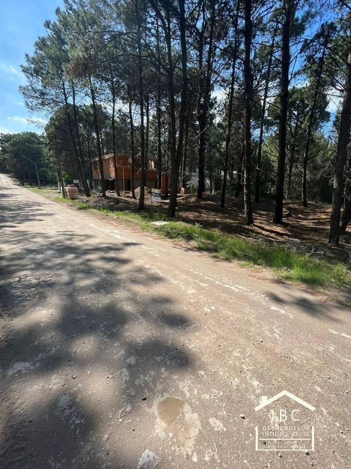 VENTA, TERRENO EN BARRIO PINAR DEL GOLF, MONTE HERMOSO.