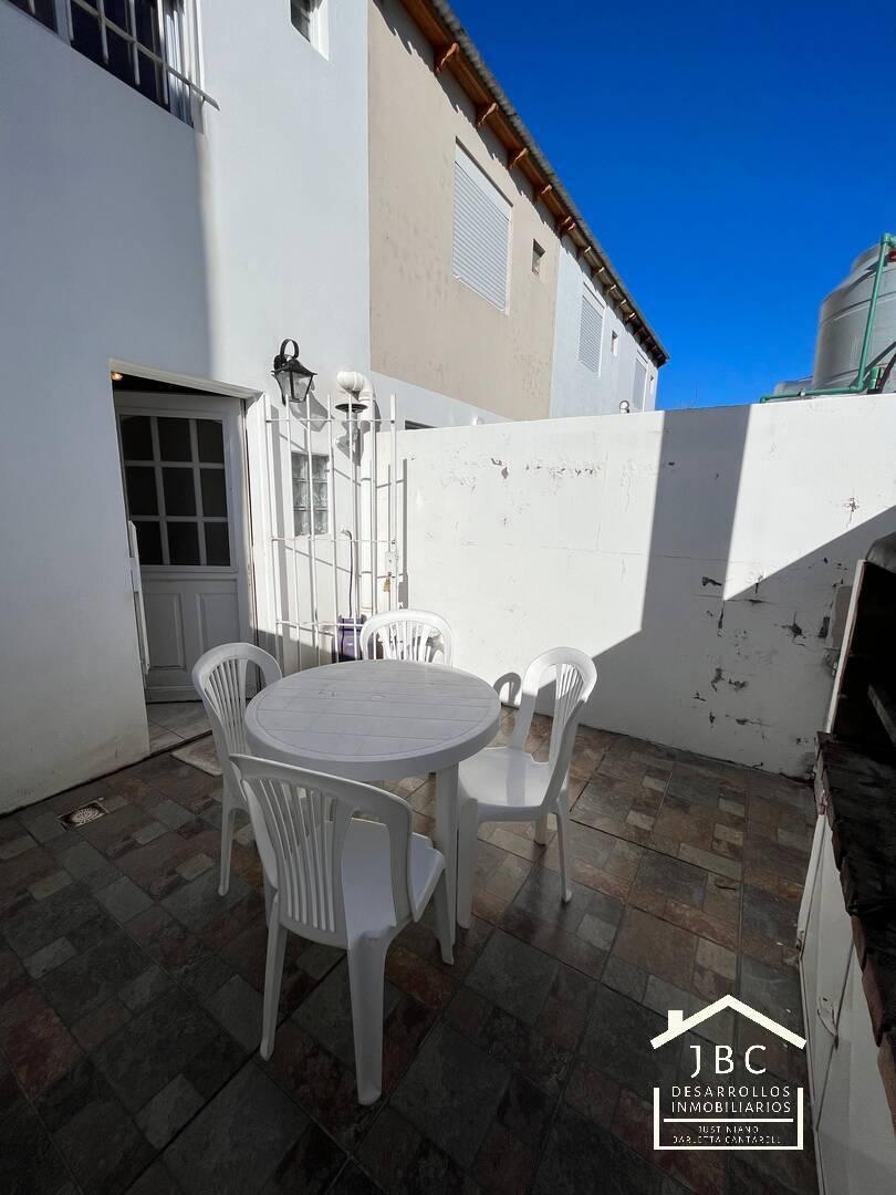 Venta, Duplex en Monte Hermoso Dos Dorm., con Patio y Parrilla. 4