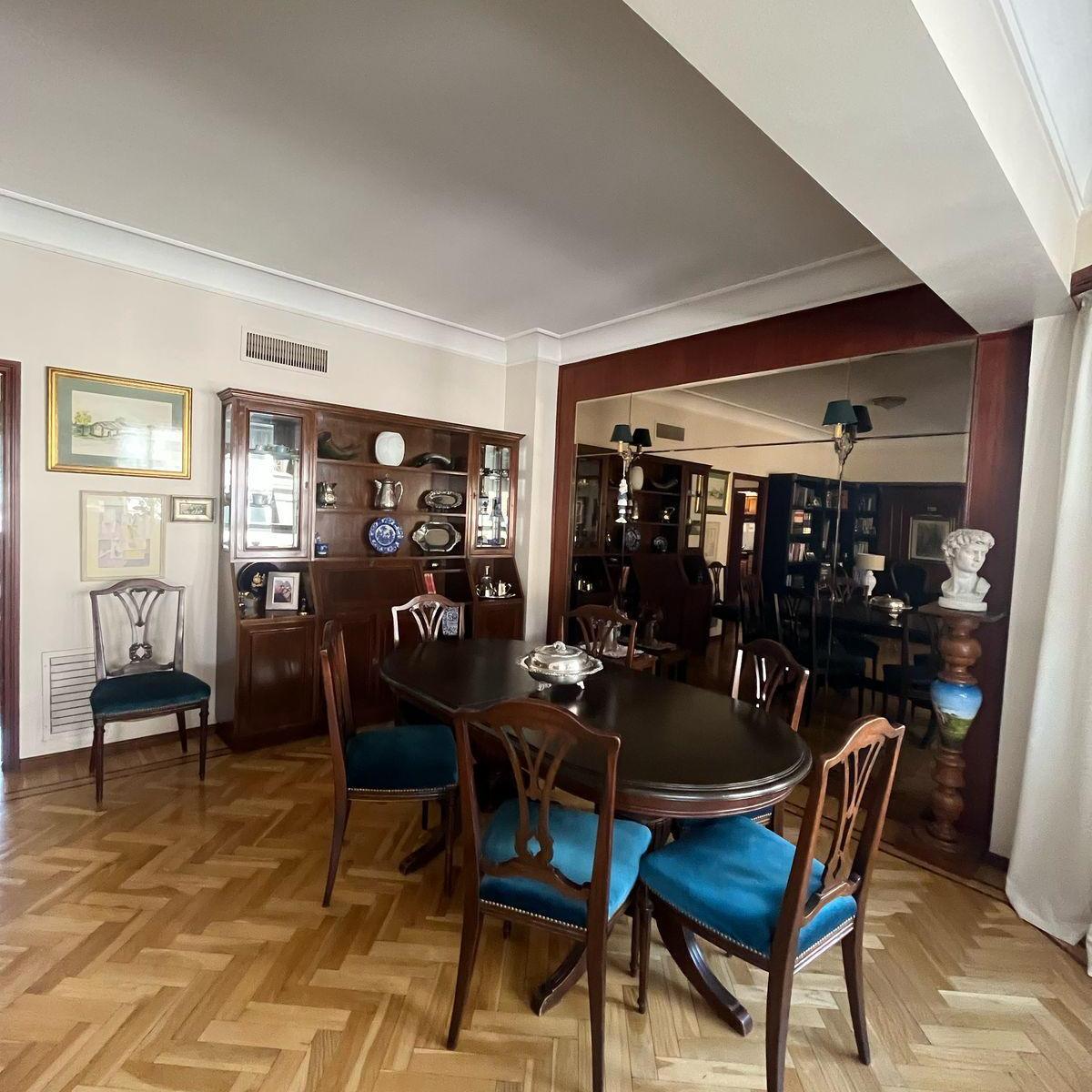 Venta Departamento de 3 Dorm., Moreno 19 5