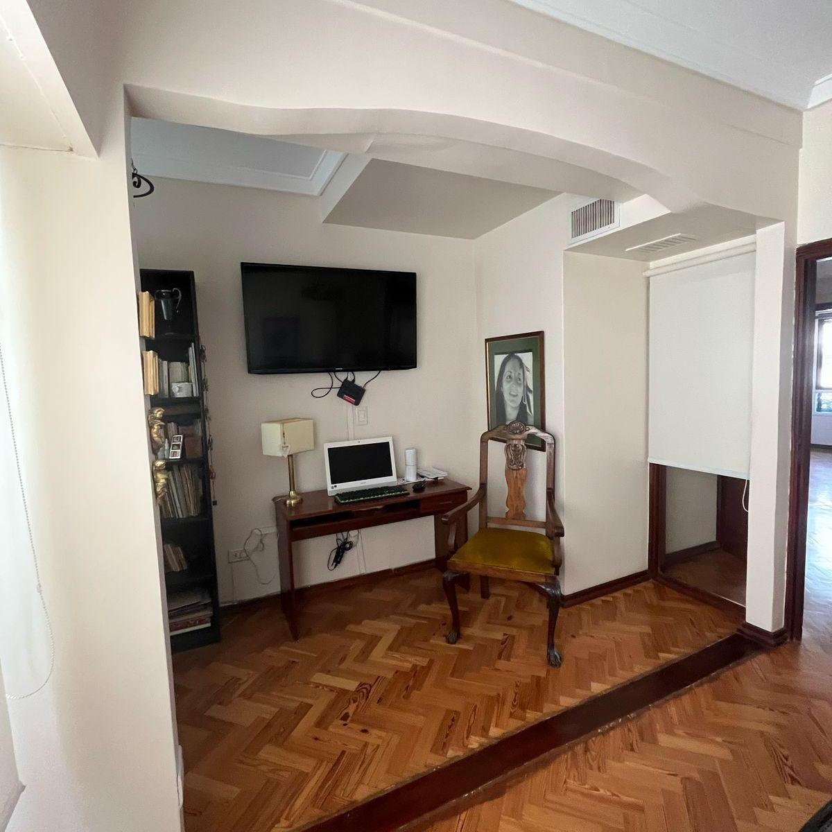 Venta Departamento de 3 Dorm., Moreno 19 1