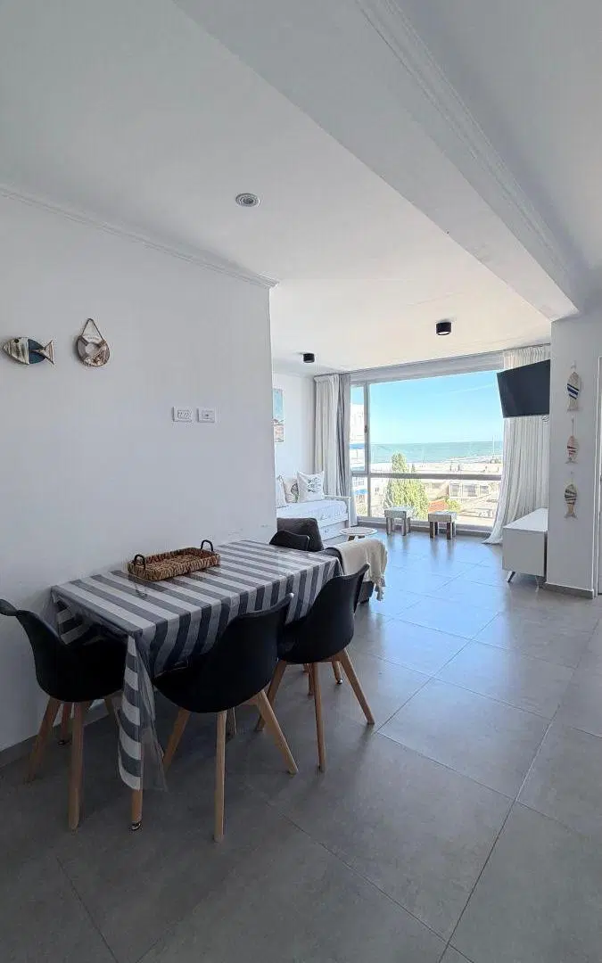 Venta departamento de un dormitorio, a una cuadra de la playa. 2