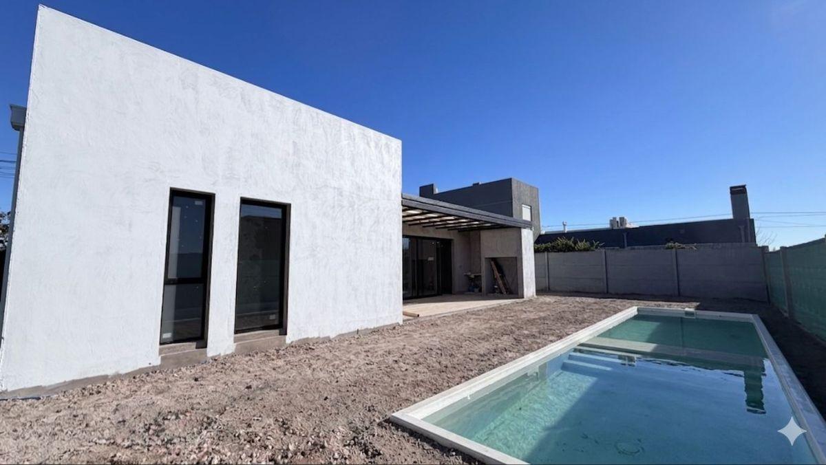 Foto de VENTA CASA A ESTRENAR EN BARRIO LAS CAÑITAS BAHIA BLANCA, imagen 2