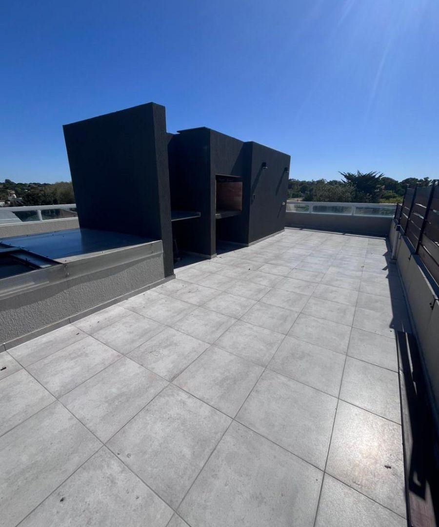 VENTA TRIPLEX EN MONTE A ESTRENAR EN MONTE HERMOSO CON TERRAZA PRIVADA