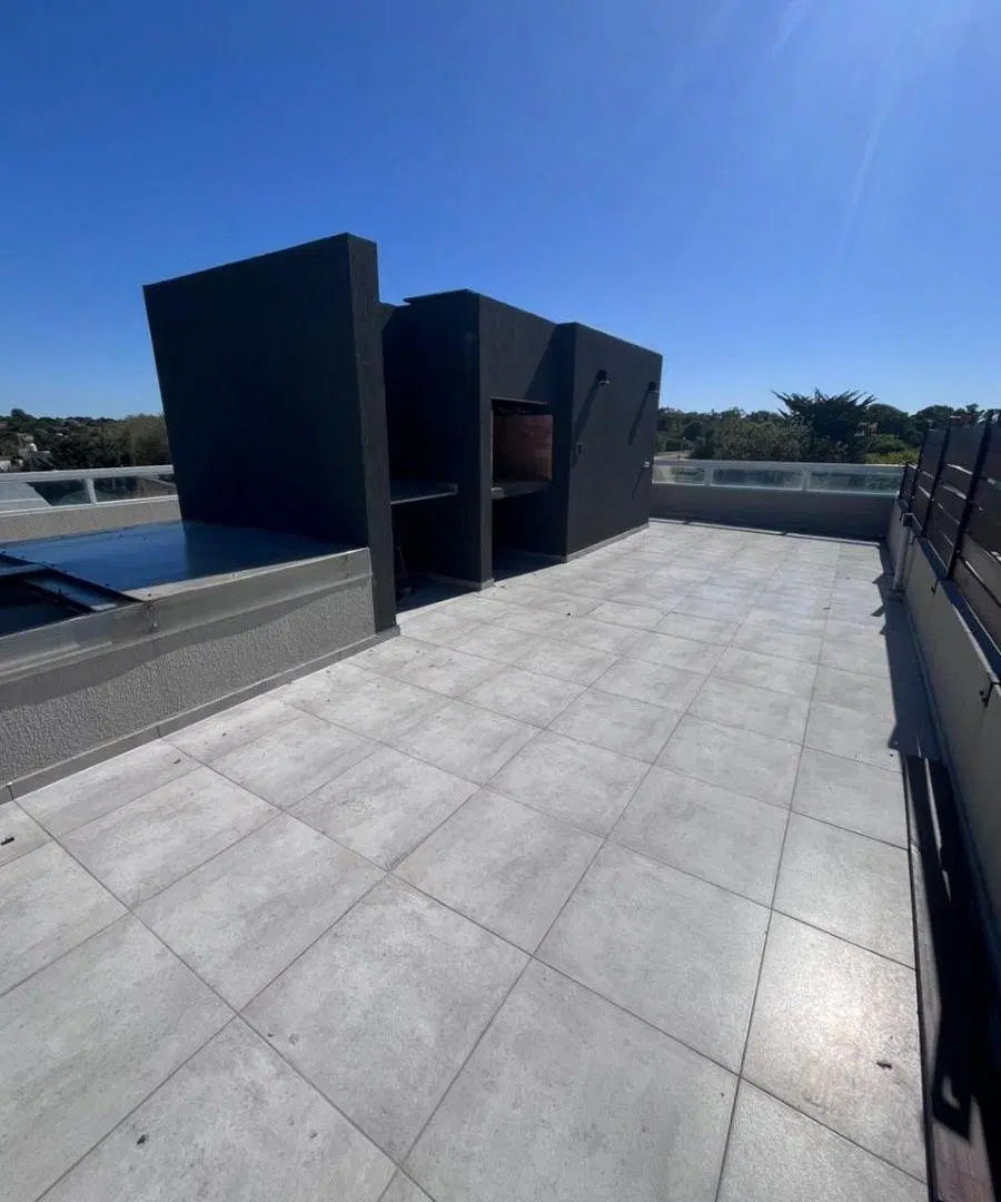 VENTA TRIPLEX EN MONTE A ESTRENAR EN MONTE HERMOSO CON TERRAZA PRIVADA 2