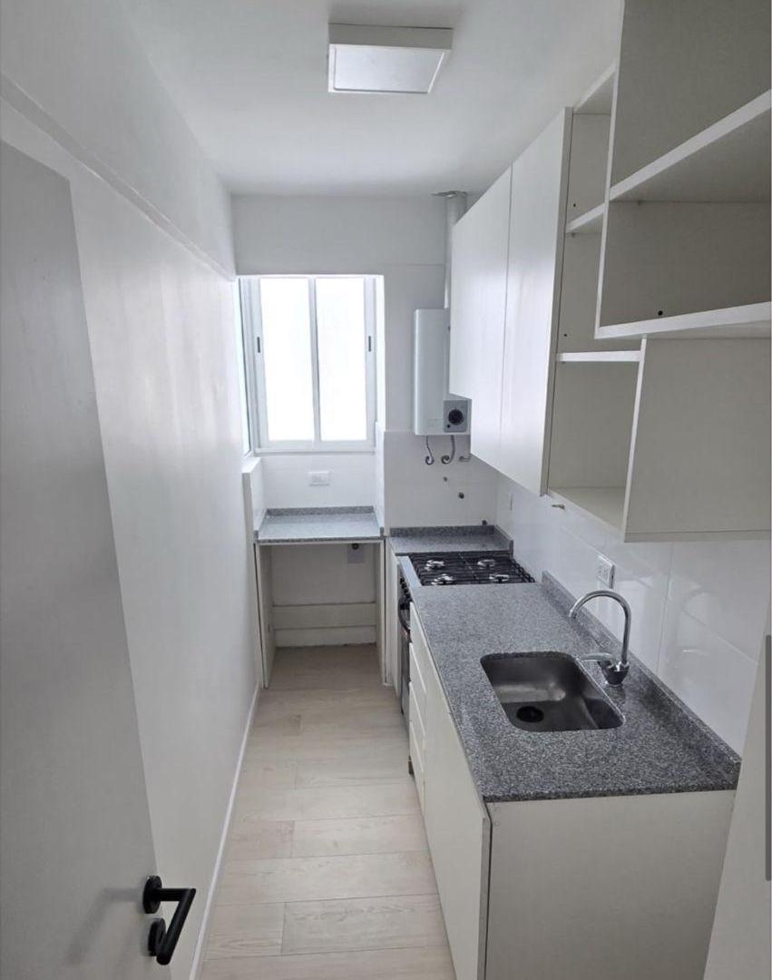 Foto de VENTA DEPARTAMENTO UN DORMITORIO AL FRENTE CON BALCÓN EN MAR DEL PLATA, imagen 4
