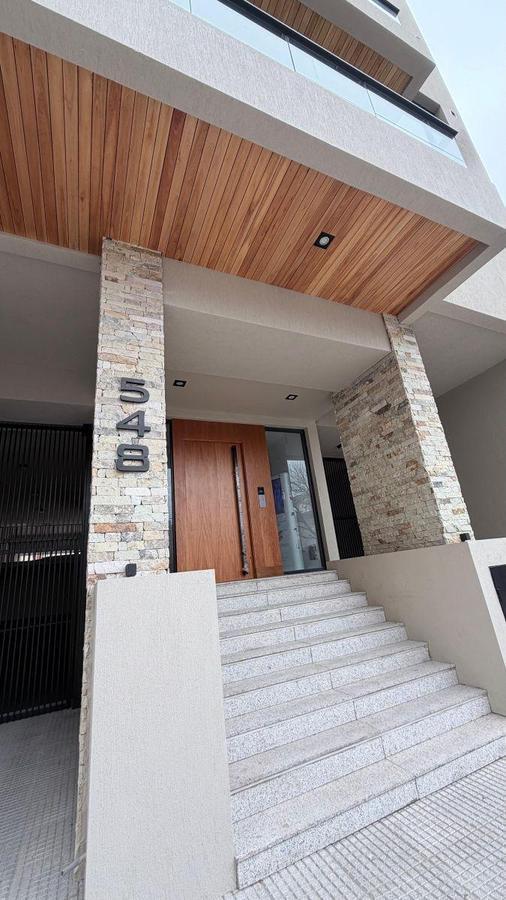 Foto de VENTA EXCLUSIVO PISO EN CALLE YRIGOYEN 548, imagen 3