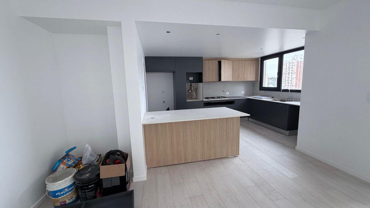 Foto de VENTA EXCLUSIVO PISO EN CALLE YRIGOYEN 548, imagen 2