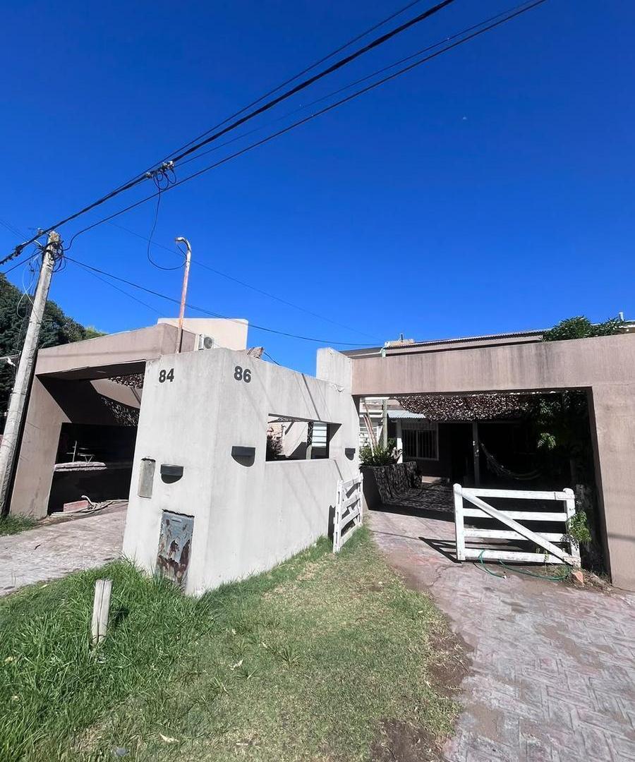 Foto de VENTA COMPLEJO DE DOS DUPLEX A 50 MTS DEL MAR MONTE HERMOSO, imagen 3