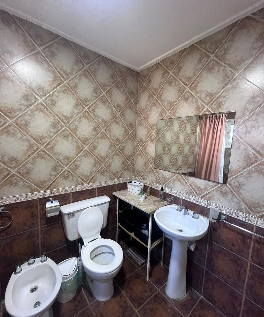 Foto de VENTA COMPLEJO DE DOS DUPLEX A 50 MTS DEL MAR MONTE HERMOSO, imagen 1