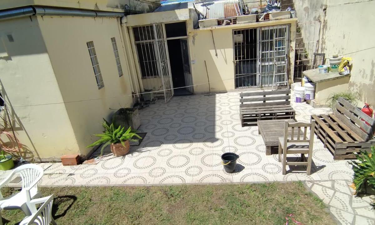 Venta Casa 4 Ambientes + Local en San Miguel 3