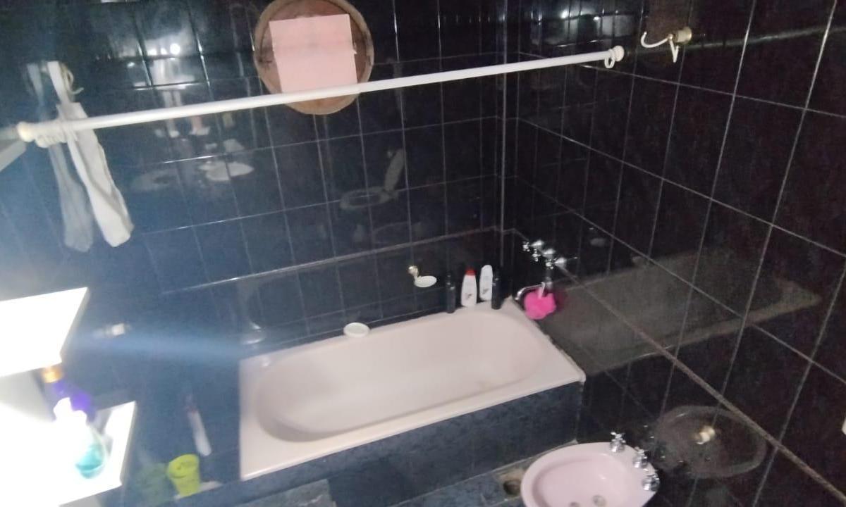 Venta Casa 4 Ambientes + Local en San Miguel 4
