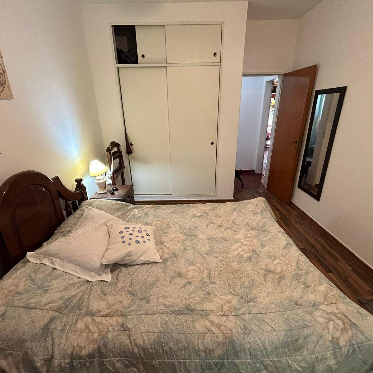 Venta Casa 4 Ambientes con Departamento y Pileta 4