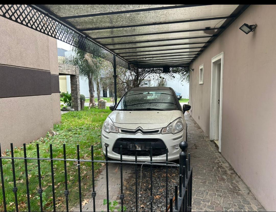 Casa 4 Ambientes en San Miguel Barrio "Campos de Irigoin" 3