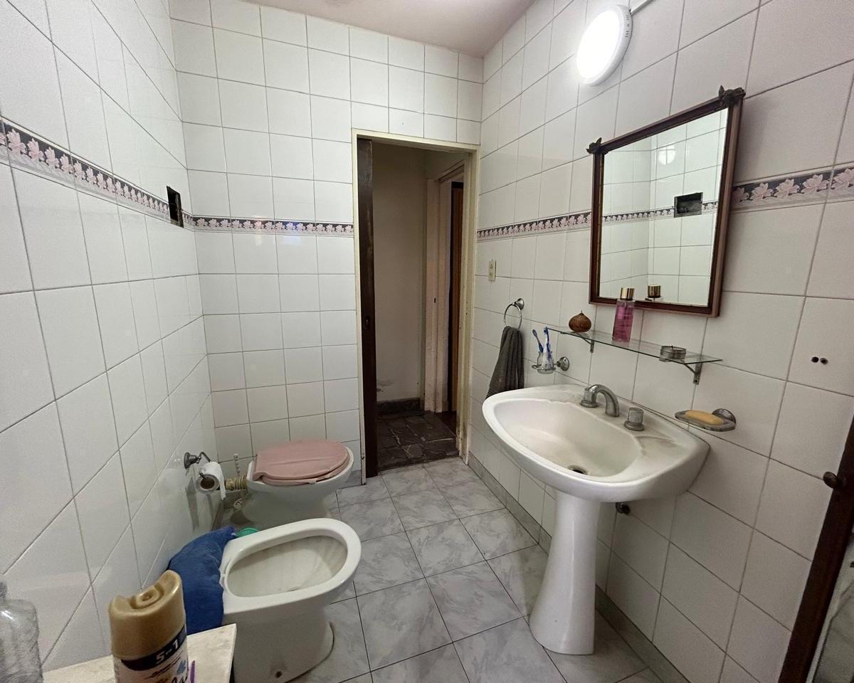 Venta Casa 5 Ambientes con Parque. San Miguel 1
