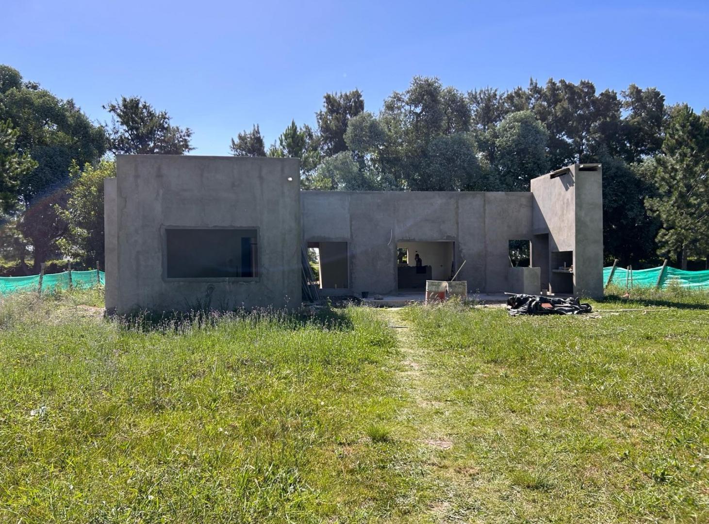 VENTA CASA 4 AMBIENTES - BARRIO CERRADO EL CARDAL II