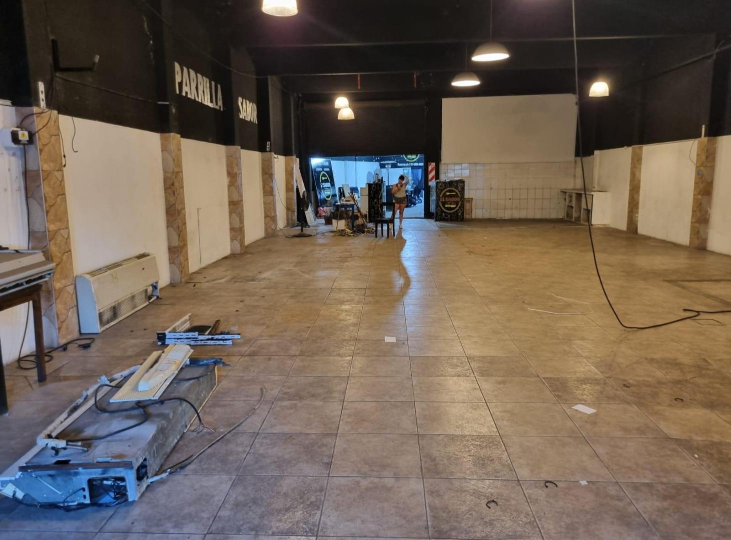 Foto de Venta Local - en Pablo Nogues, imagen 4
