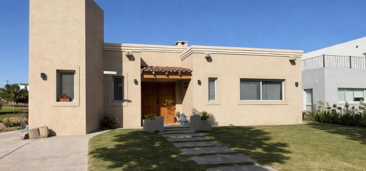 Venta casa 4 ambientes - Santo Tomas