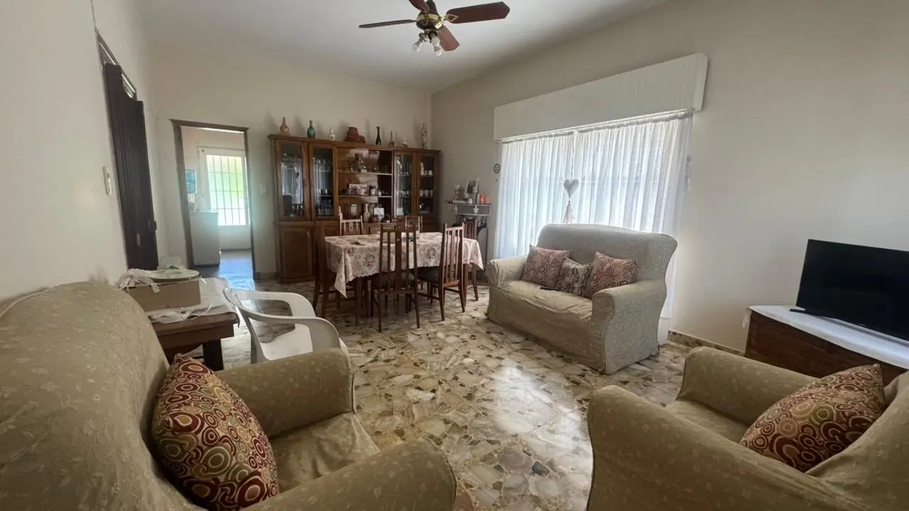 Venta Casa 3 ambientes APTA CRÉDITO - José C. Paz 2