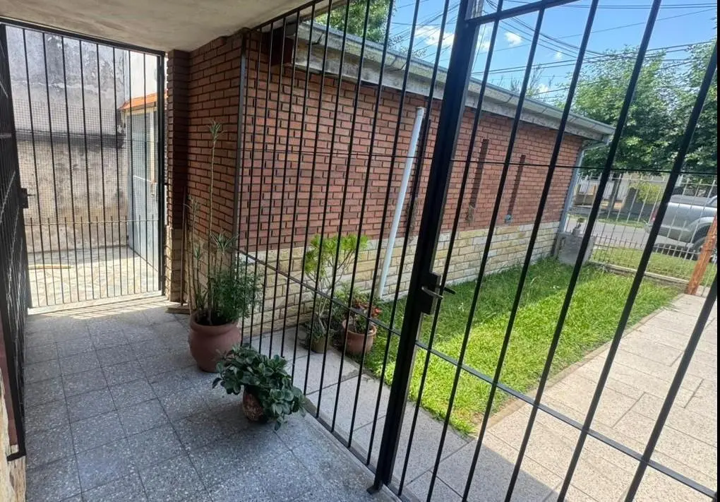 Venta Casa 3 ambientes APTA CRÉDITO - José C. Paz 4