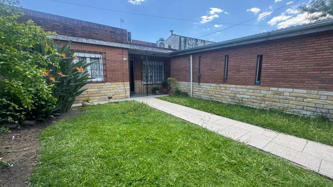 Venta Casa 3 ambientes APTA CRÉDITO - José C. Paz 3