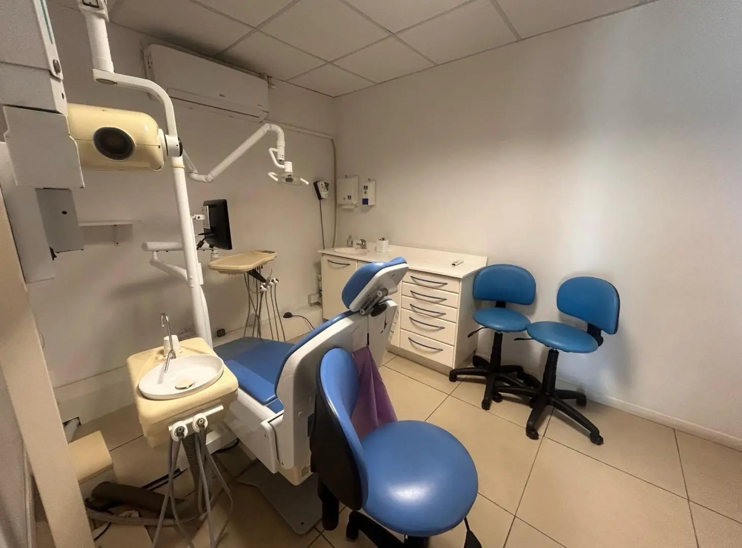 ALQUILER LOCAL 170 MTS2 CONSULTORIOS ODONTOLOGICOS EQUIPADO - CONCORD PILAR APARTS 3