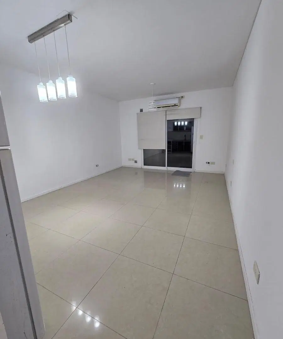 VENTA Y ALQUILER DEPARTAMENTO MONOAMBIENTE CON PATIO Y COCHERA - ALTOS DEL MOLINO PILAR 3