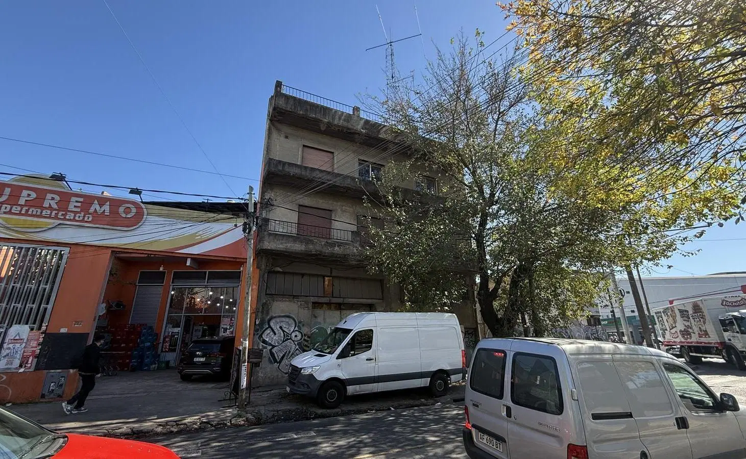Venta Galpon c/ Departamento 5 ambientes - Villa Granaderos , San Martin 5