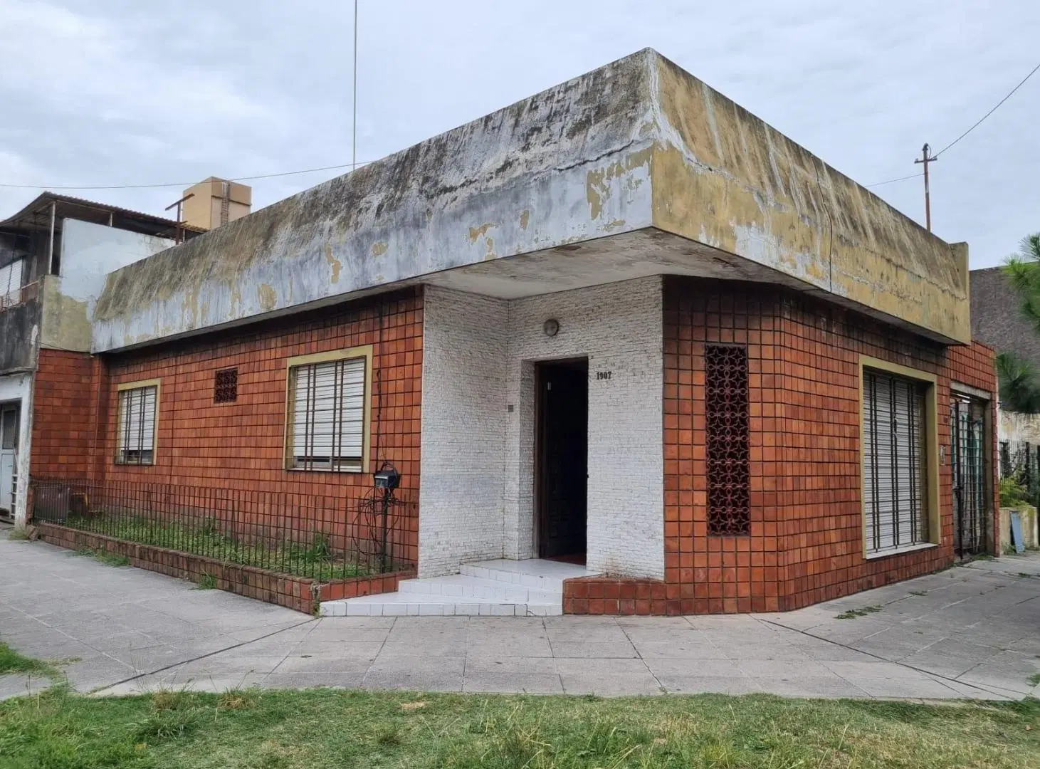 Venta Casa 3 ambientes con cochera - Villa Bosch 2