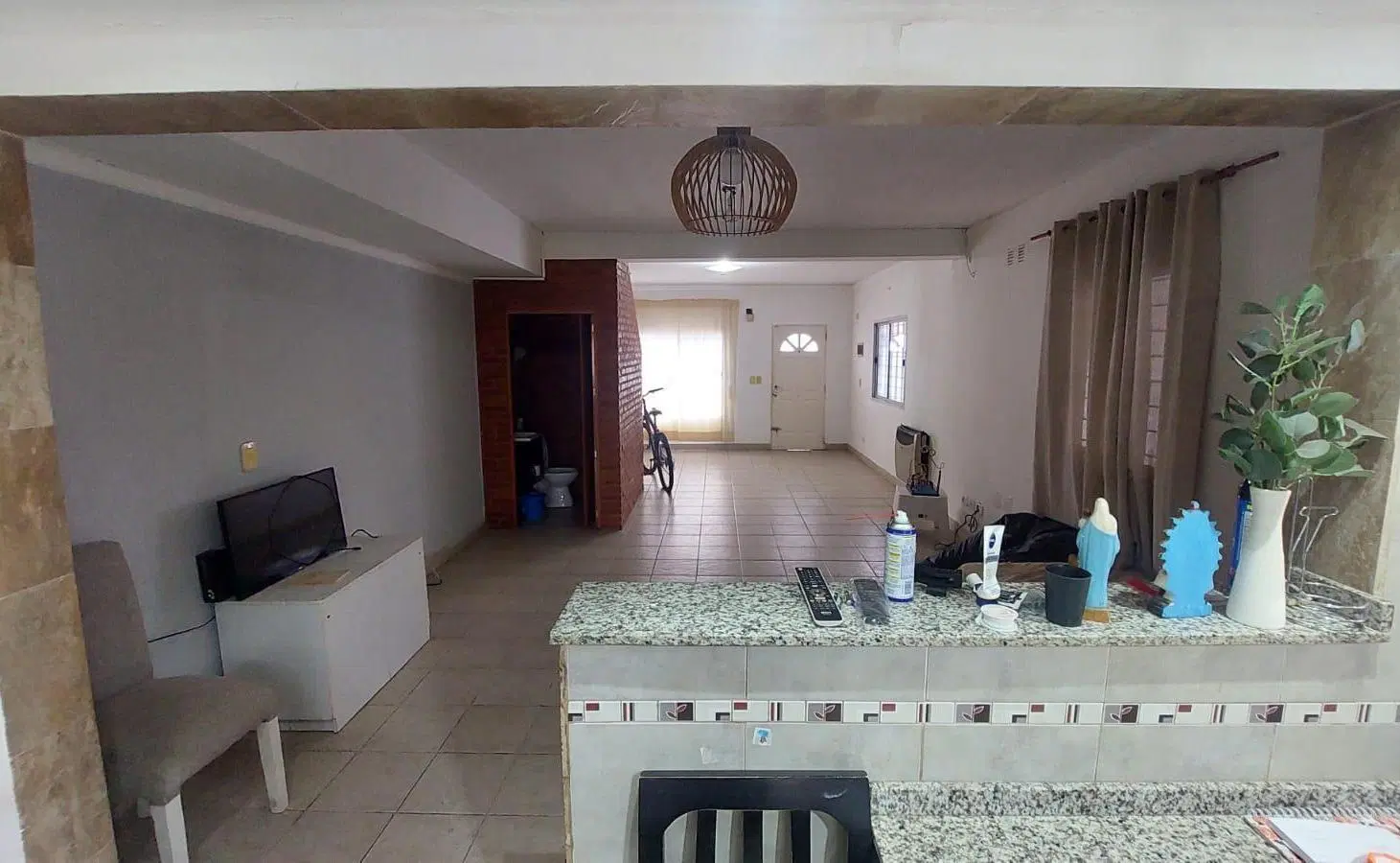 Venta casa 3 plantas - 6 ambientes C/ pileta y quincho - Jose C Paz 2