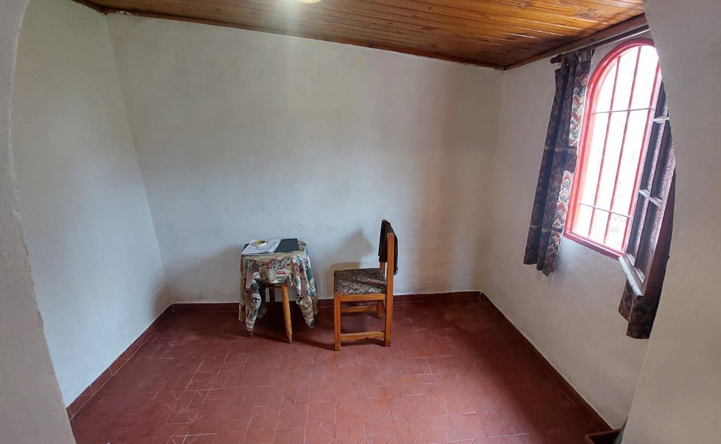 Foto de VENTA CASA 3 AMBIENTES - COCHERA Y JARDIN - JOSE C PAZ, imagen 4