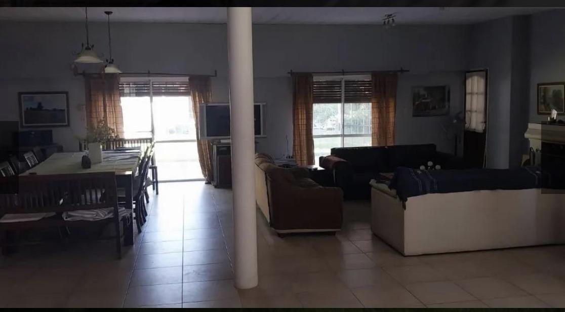 Foto de Venta casa 5 ambientes C/ pileta y quincho - Tortuguitas, imagen 3