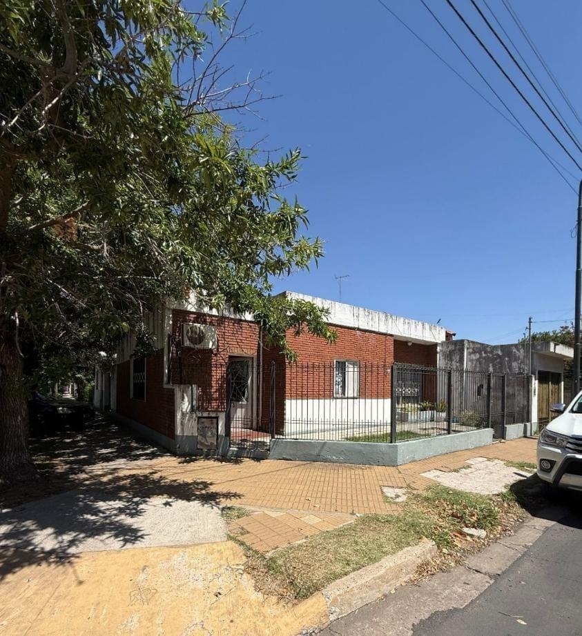 Foto de Venta casa 3 ambientes + departamento al fondo - Muñiz , San Miguel, imagen 2