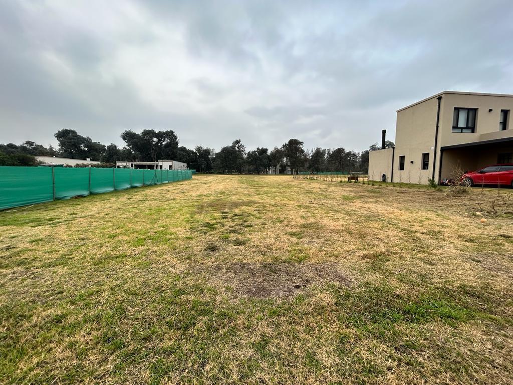 Foto de VENTA LOTE INTERNO CLUB DE CAMPO CASUARINAS DE PILAR, imagen 3