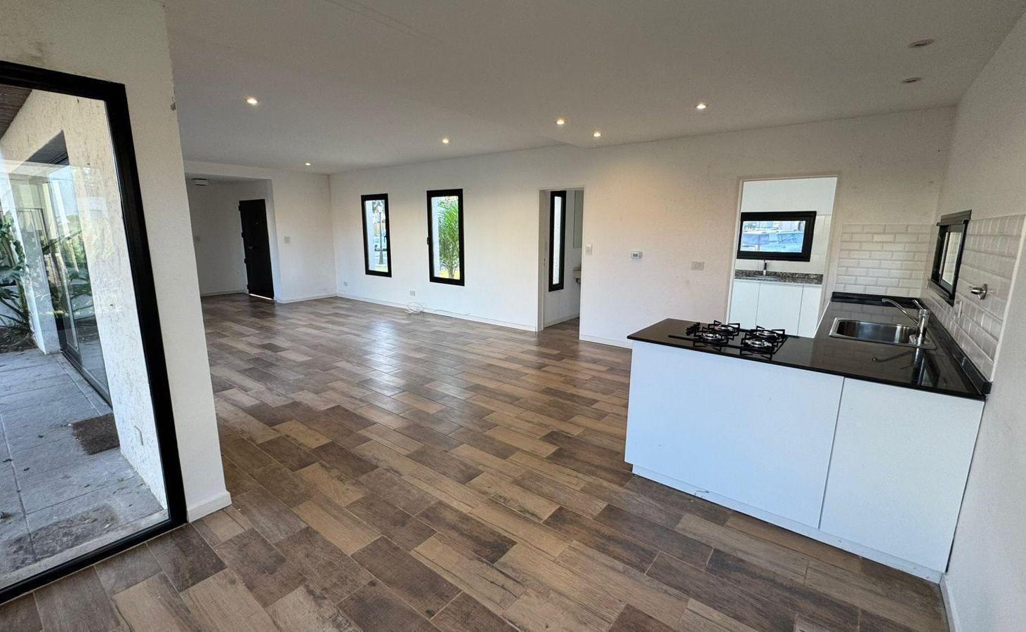 Foto de VENTA CASA 4 AMBIENTES - BARRIO SANTO TOMAS, imagen 4