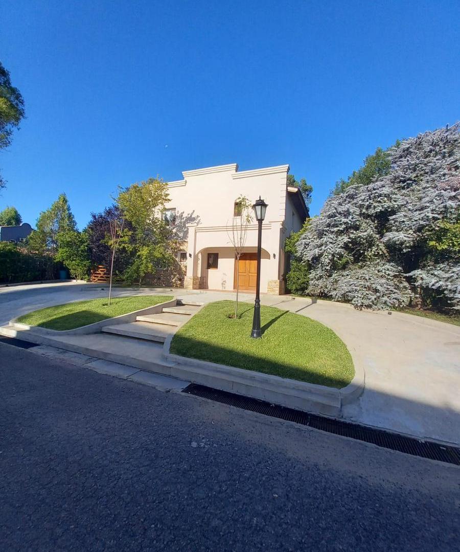 Foto de VENTA CASA 4 AMBIENTES EN FINCAS DEL LAGO, imagen 4