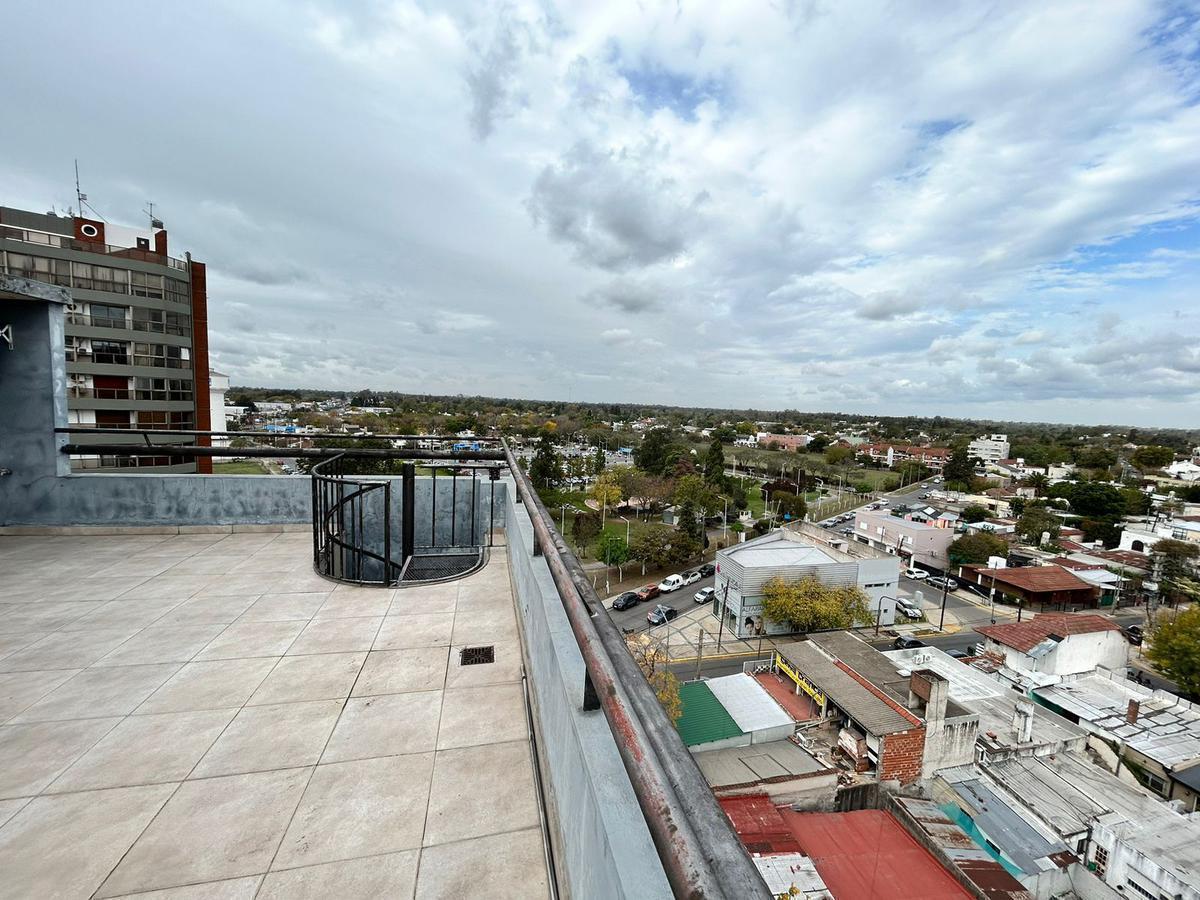 Foto de VENTA DEPARTAMENTO 3 AMBIENTES CON COCHERA Y TERRAZA, imagen 2