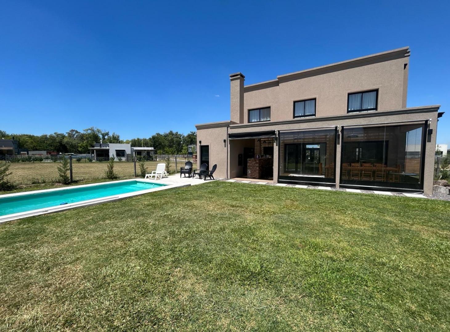 Foto de Venta Casa 4 ambientes + oficina - Barrio Privado Santo Tomas, imagen 5