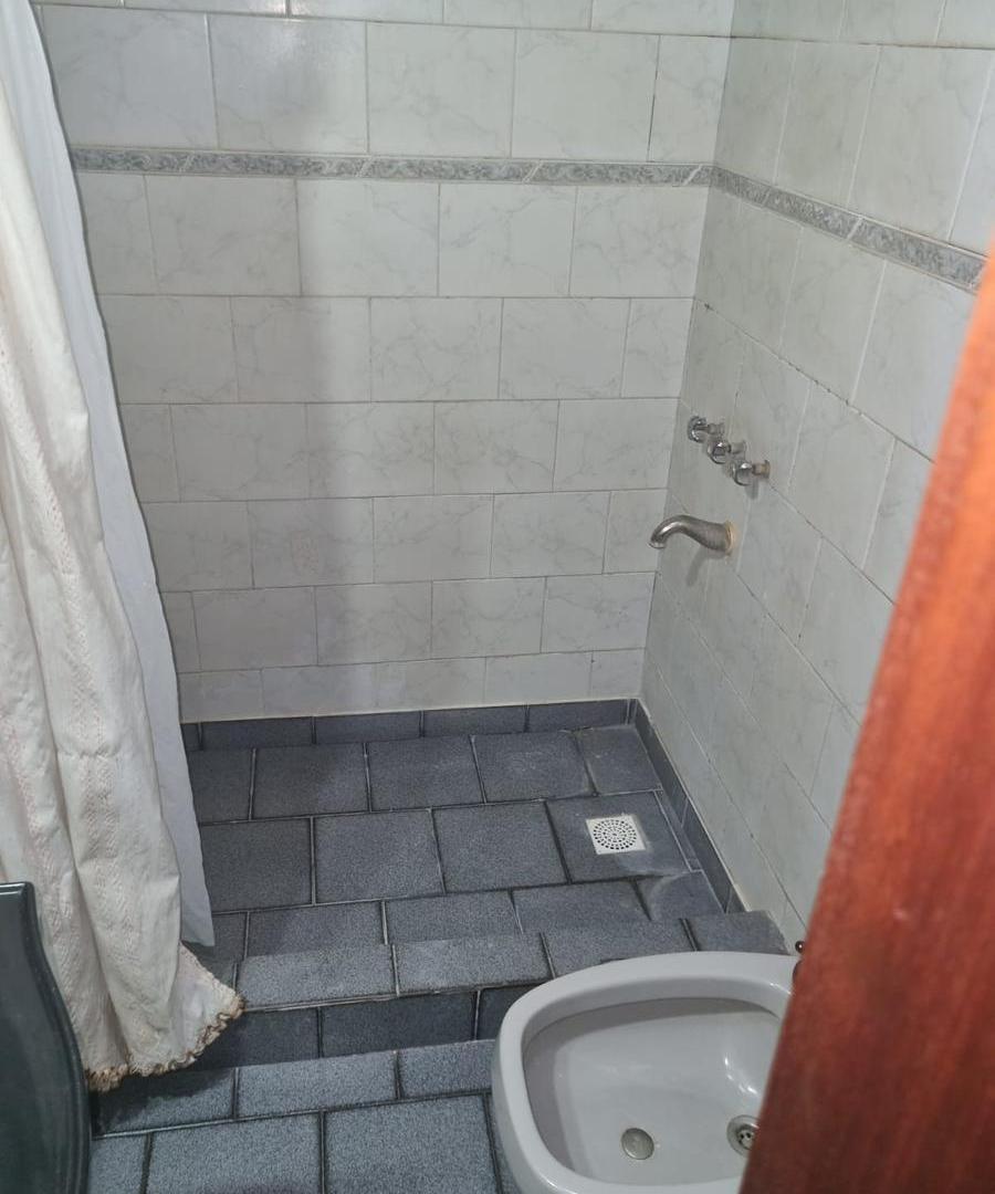 Foto de venta casa 3 ambientes jardin y parrilla - Jose c paz, imagen 4