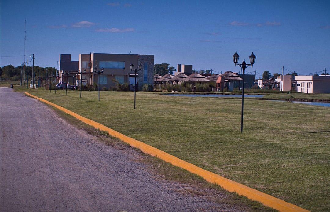 Foto de Venta Terrenos de 300m2 Gral. Rodriguez, imagen 2