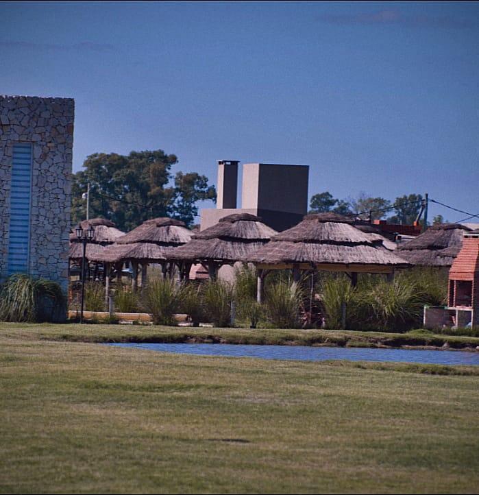 Foto de Venta Terrenos de 300m2 Gral. Rodriguez, imagen 3