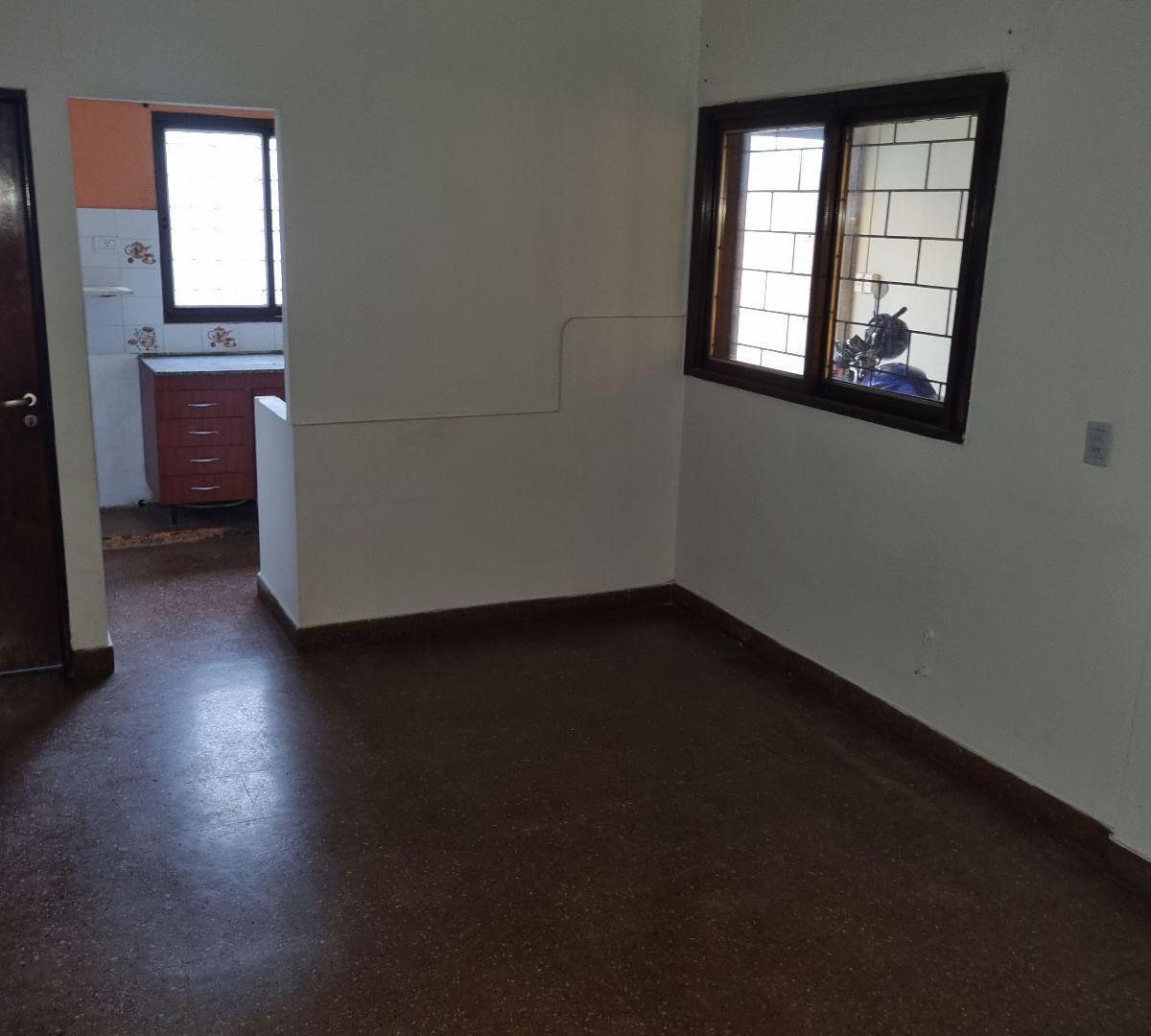 Foto de Venta PH 4 ambientes c/ cochera , Los polvorines (Centro), imagen 5